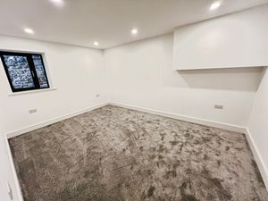 Bedroom- click for photo gallery